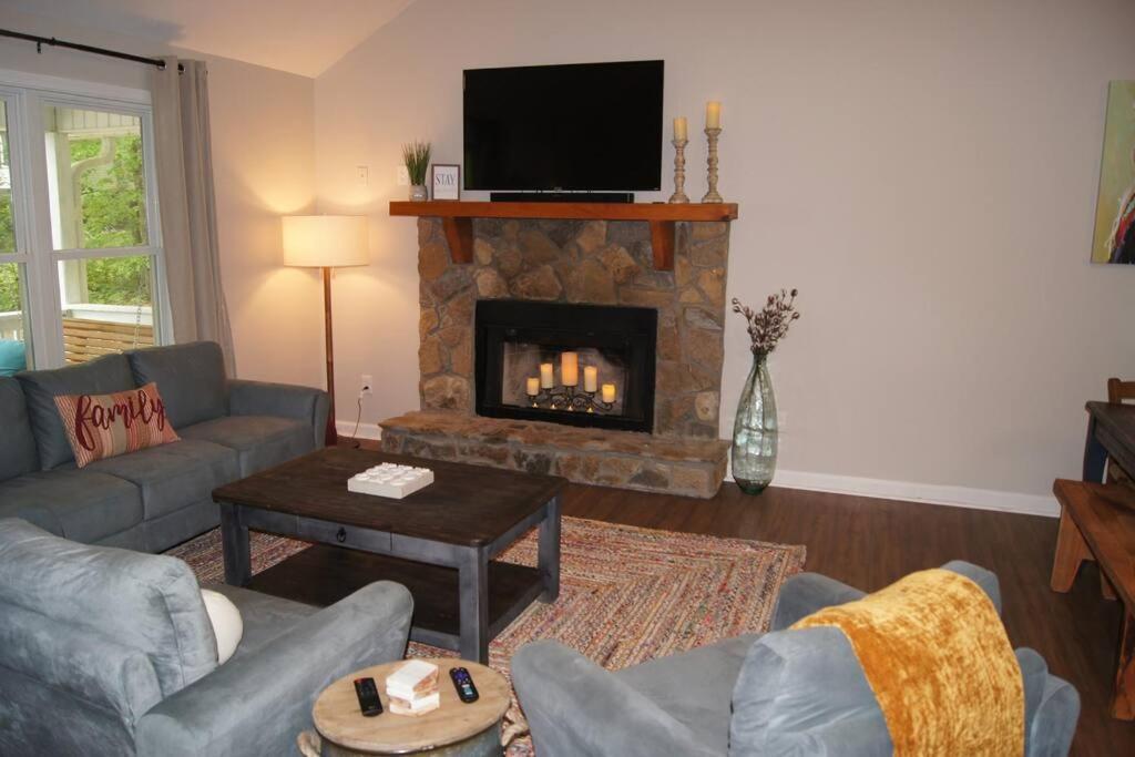 Less Than 3 Miles To Downtown With Firepit Ellijay Exterior foto